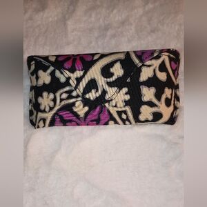 Vera Bradley Scroll Medallion Hardshell Eyeglasses Case (Magnetic Closure)